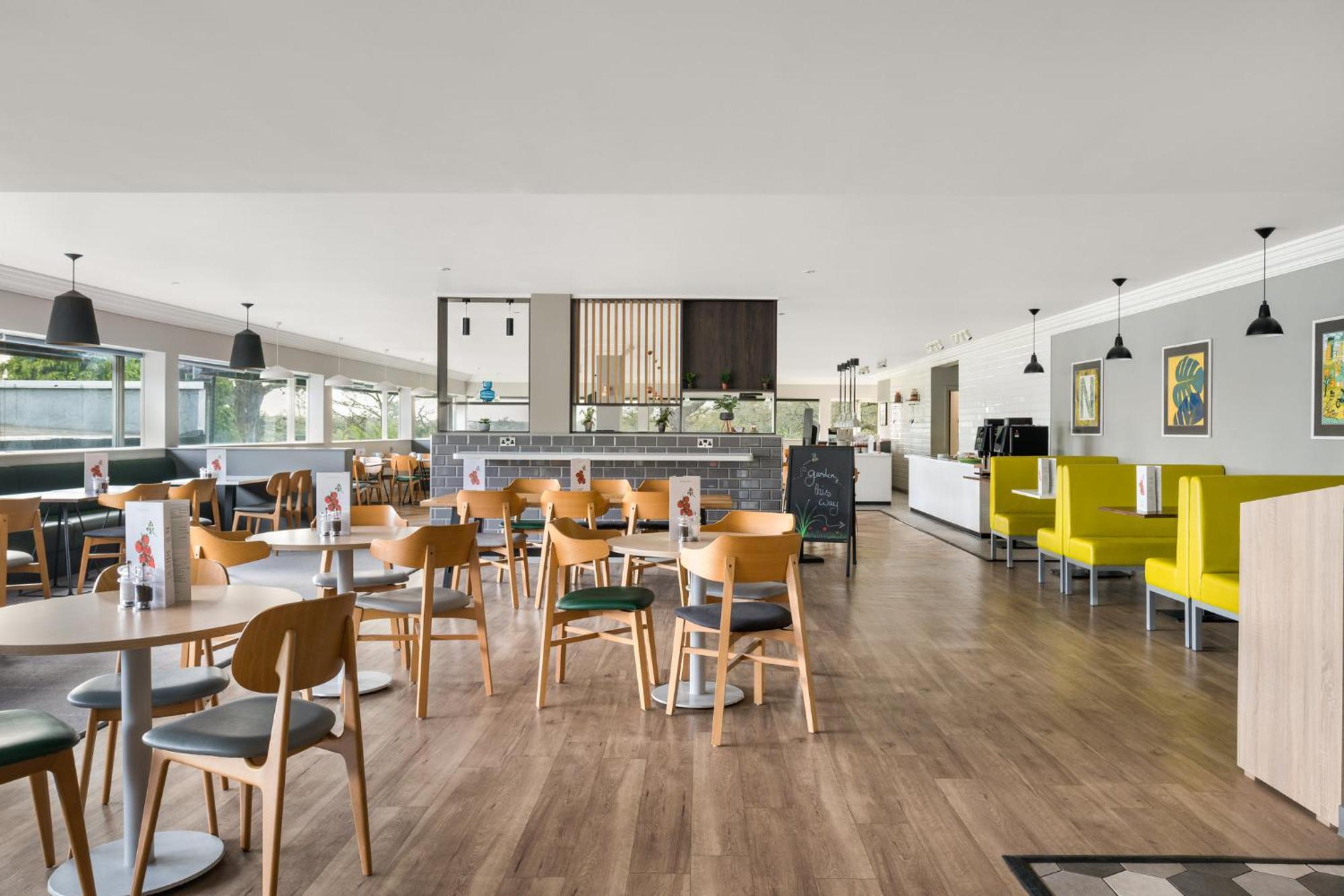Holiday Inn Norwich, Ipswich Road By Ihg Bagian luar foto